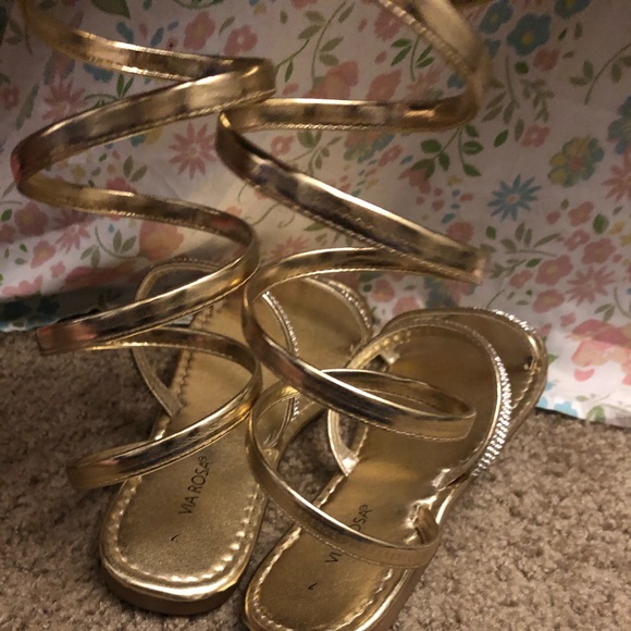 Shoes - Picture 4 of 4